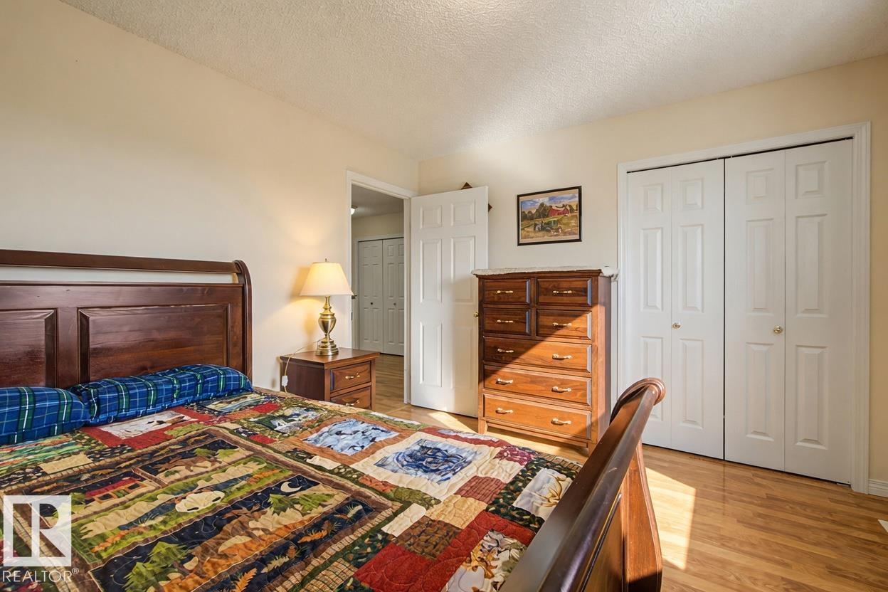 3203 23 ST NW - 55
