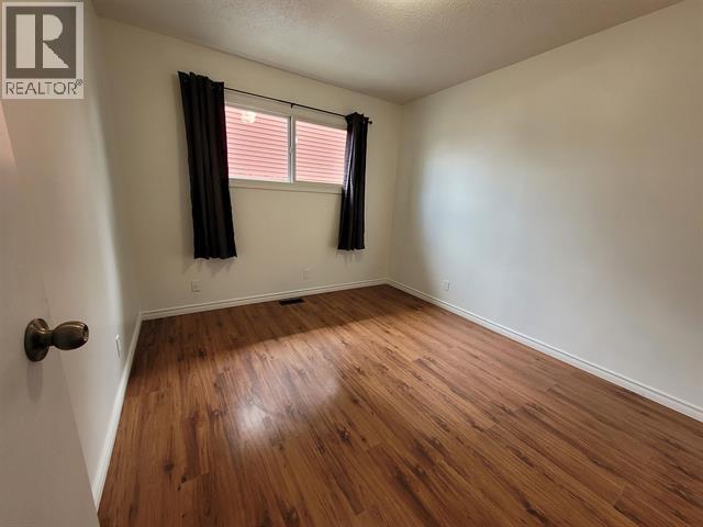 834 EWERT STREET - 8