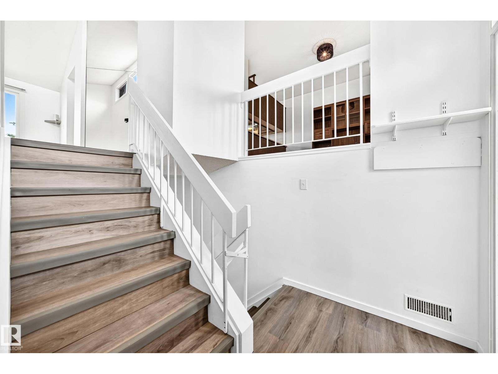 14141 26 ST NW, Bannerman, Edmonton photo 5