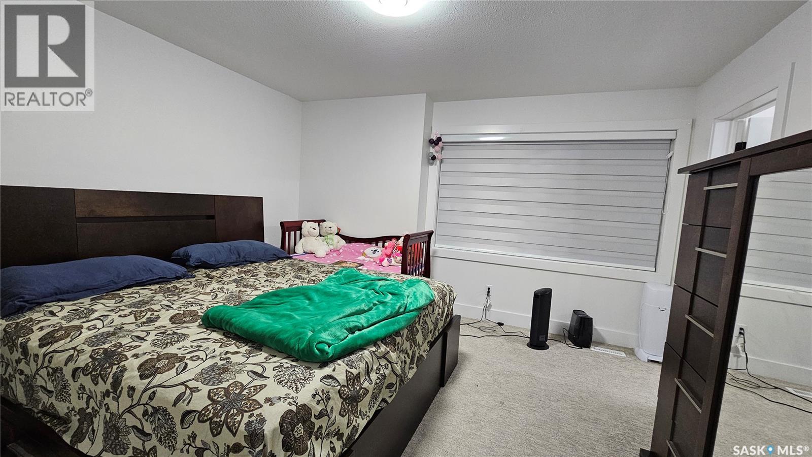 148 Rosewood BOULEVARD E - Image 16