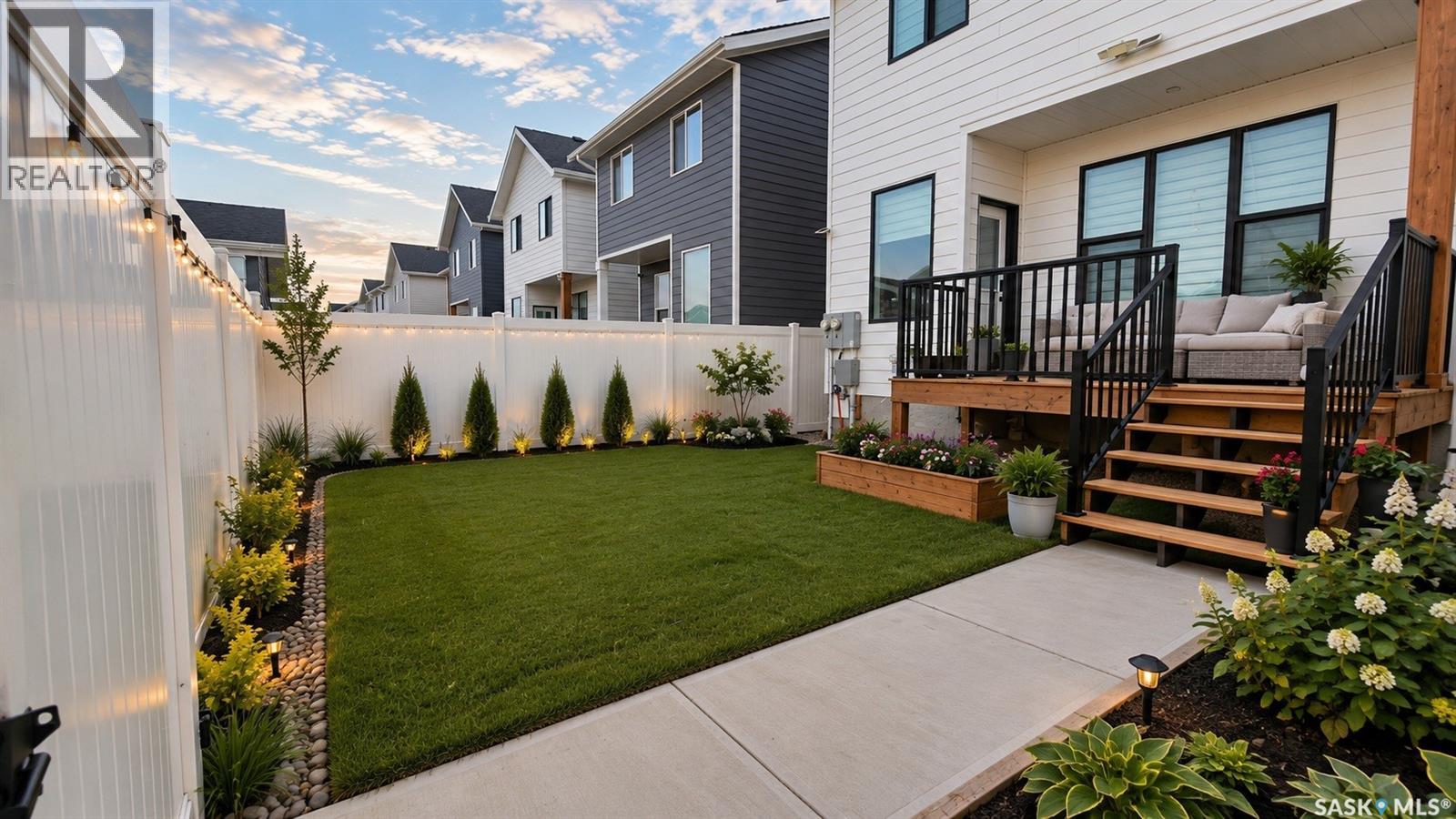 148 Rosewood BOULEVARD E - Image 32
