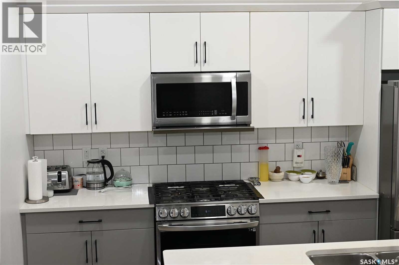 148 Rosewood BOULEVARD E - Image 5