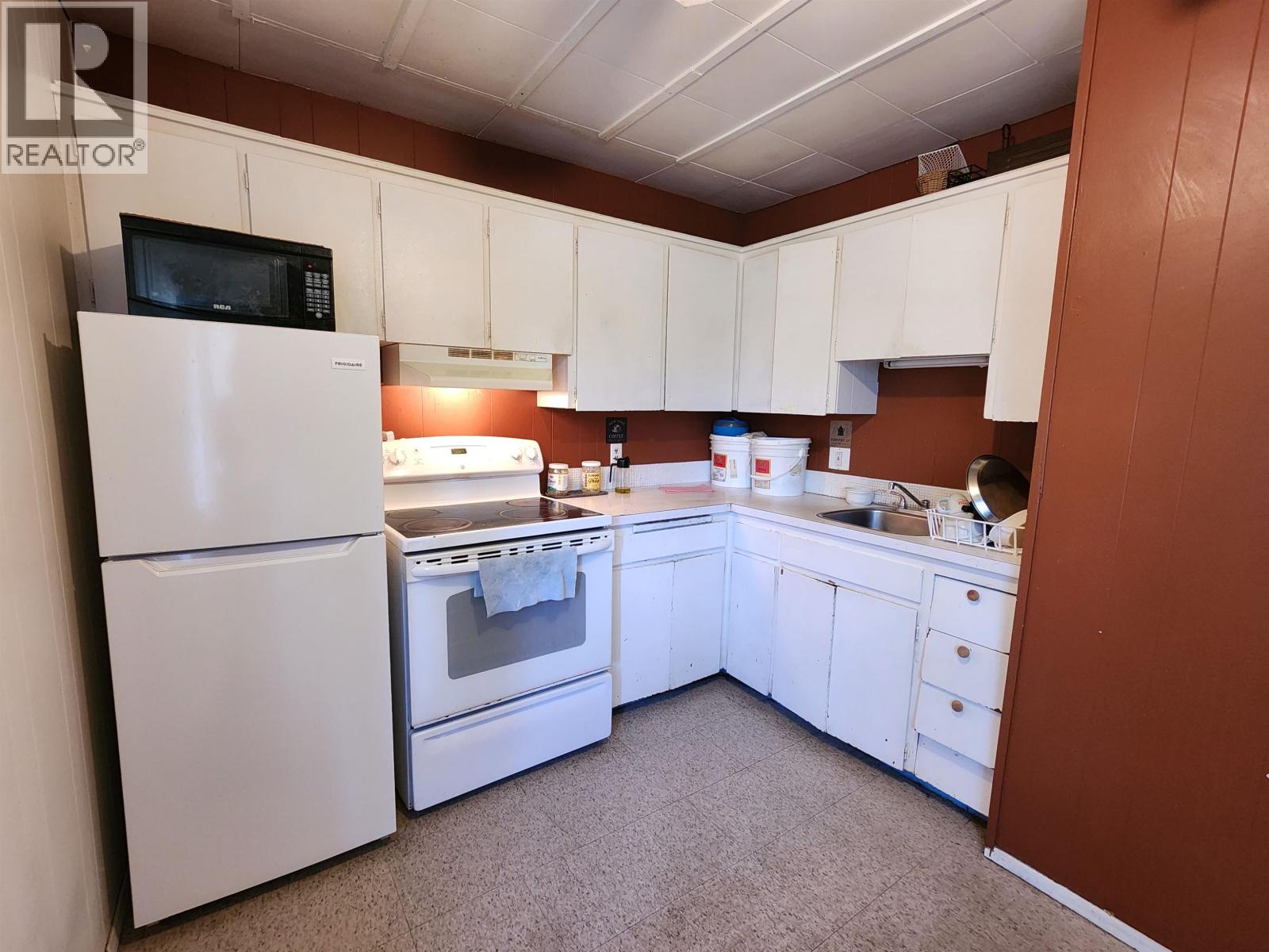 1944 POPLAR AVENUE - Image 4