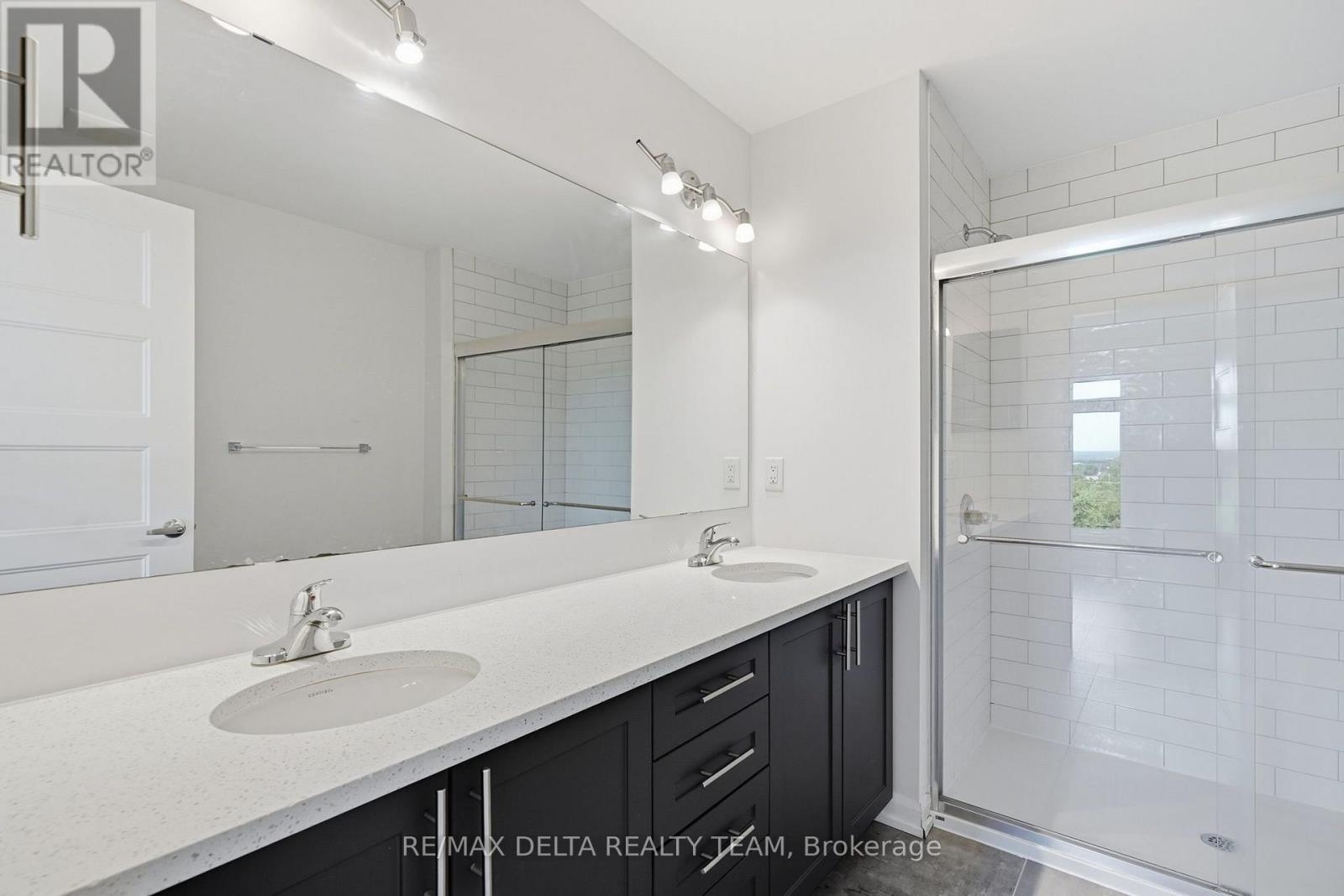 561 HALO PRIVATE - Image 27