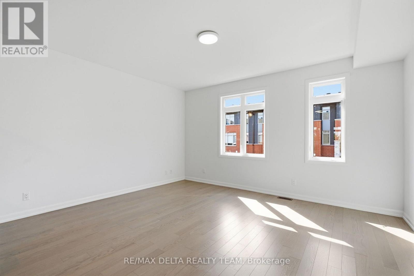 561 HALO PRIVATE - Image 29