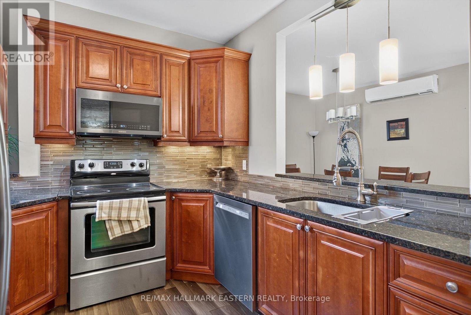 183 AYLMER STREET N - 22