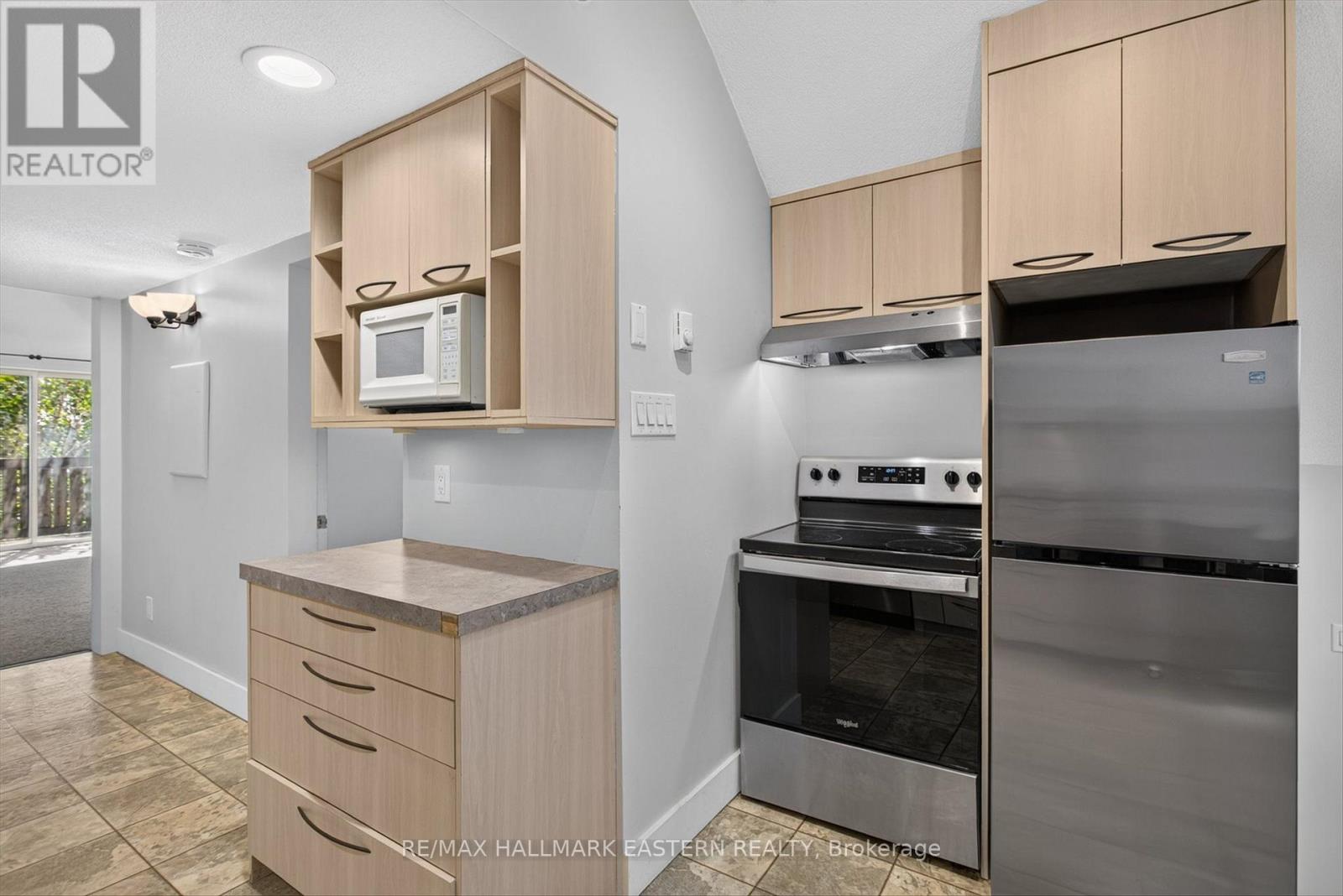 183 AYLMER STREET N - 37