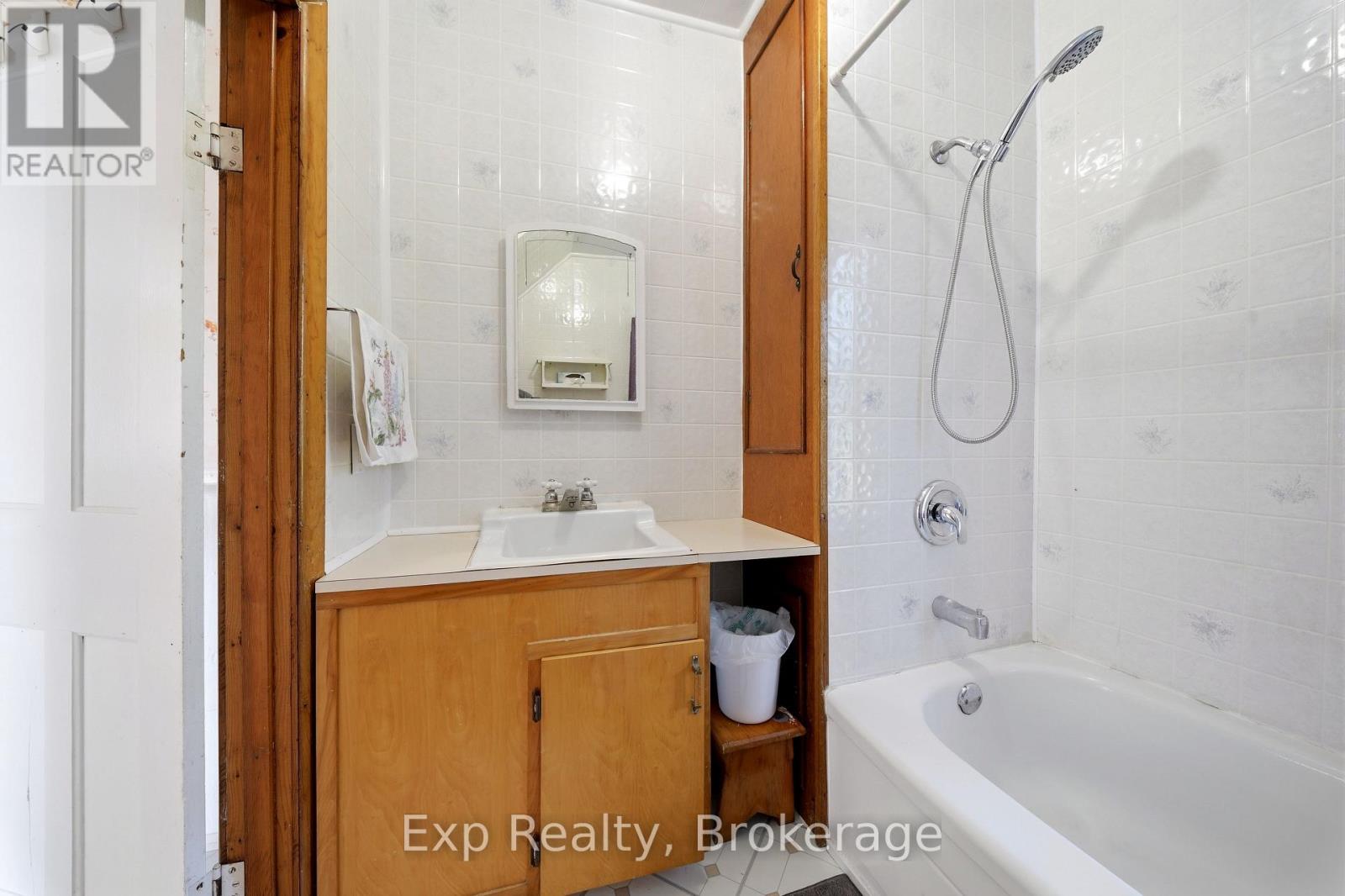 210 MCCULLOUGH ROAD - Image 21