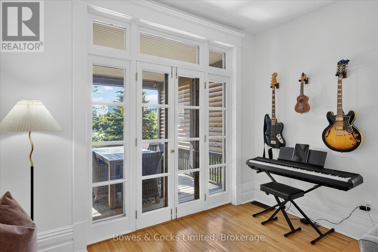 251 ENGLEBURN AVENUE - Image 11