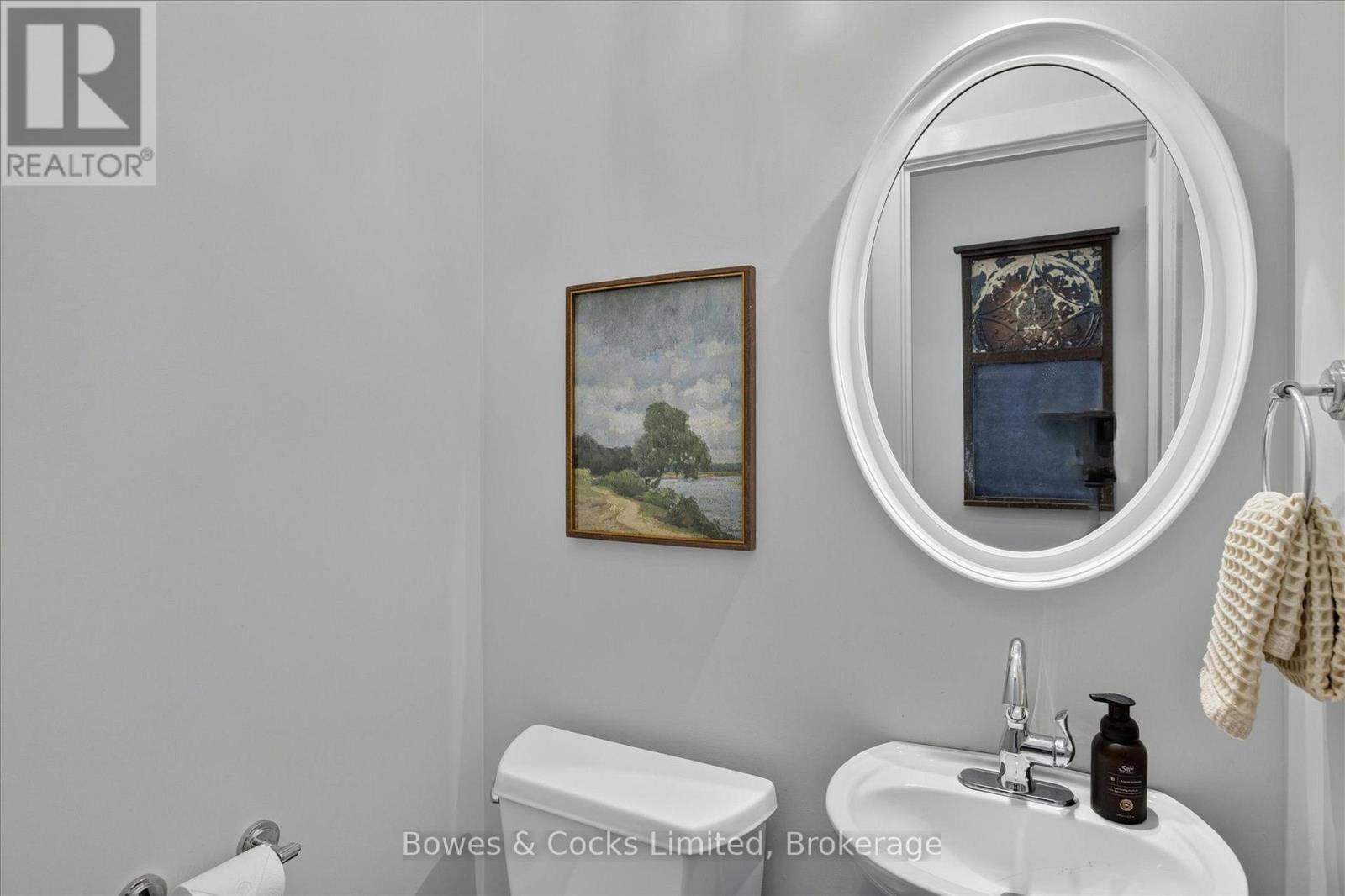 251 ENGLEBURN AVENUE - Image 12