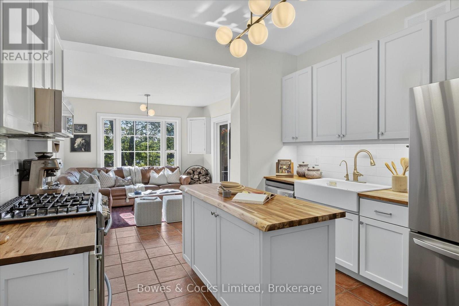 251 ENGLEBURN AVENUE - Image 13