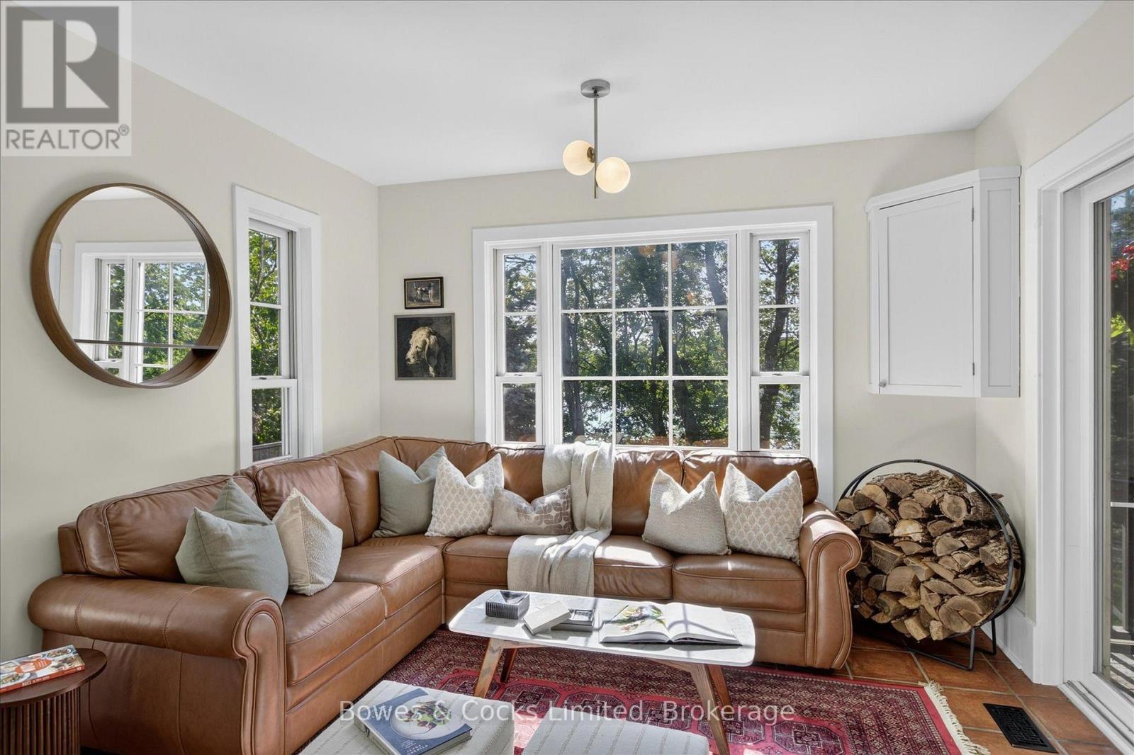 251 ENGLEBURN AVENUE - 17
