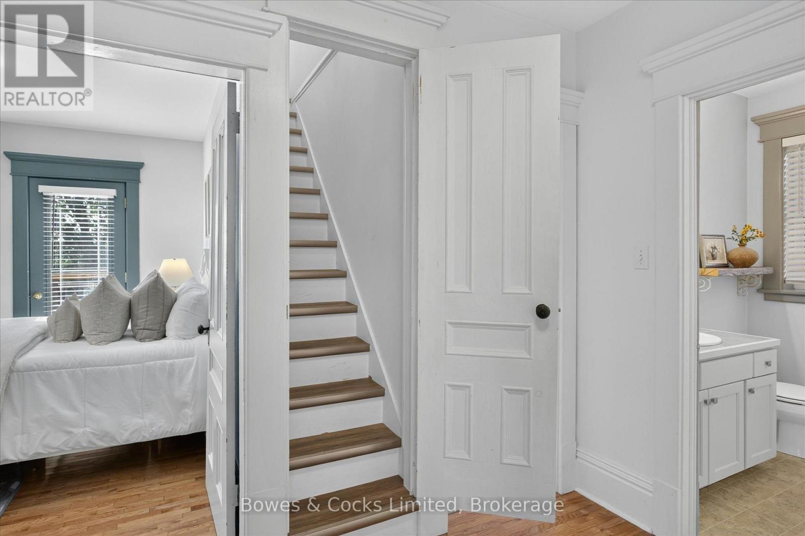 251 ENGLEBURN AVENUE - Image 27