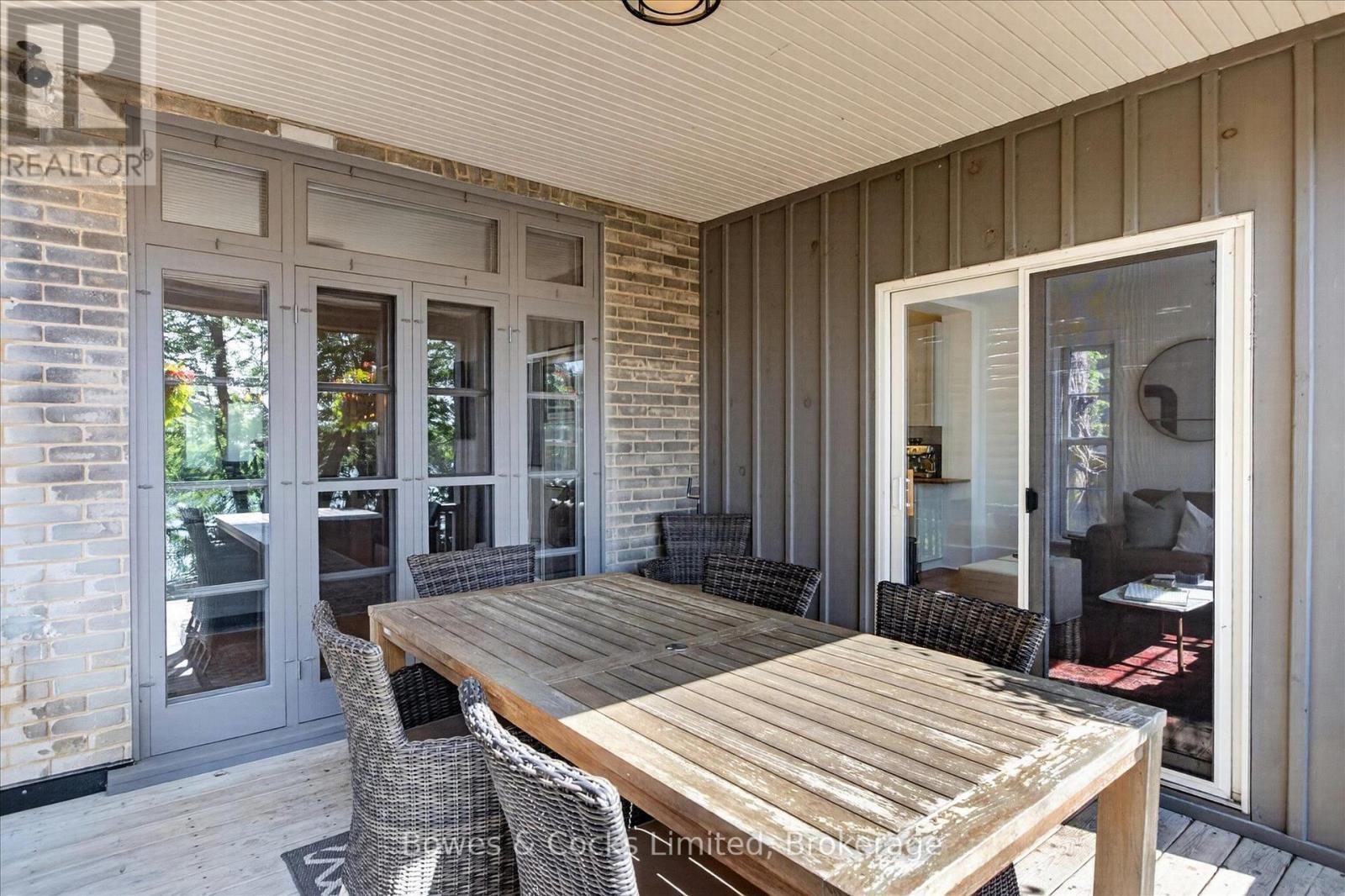 251 ENGLEBURN AVENUE - 40