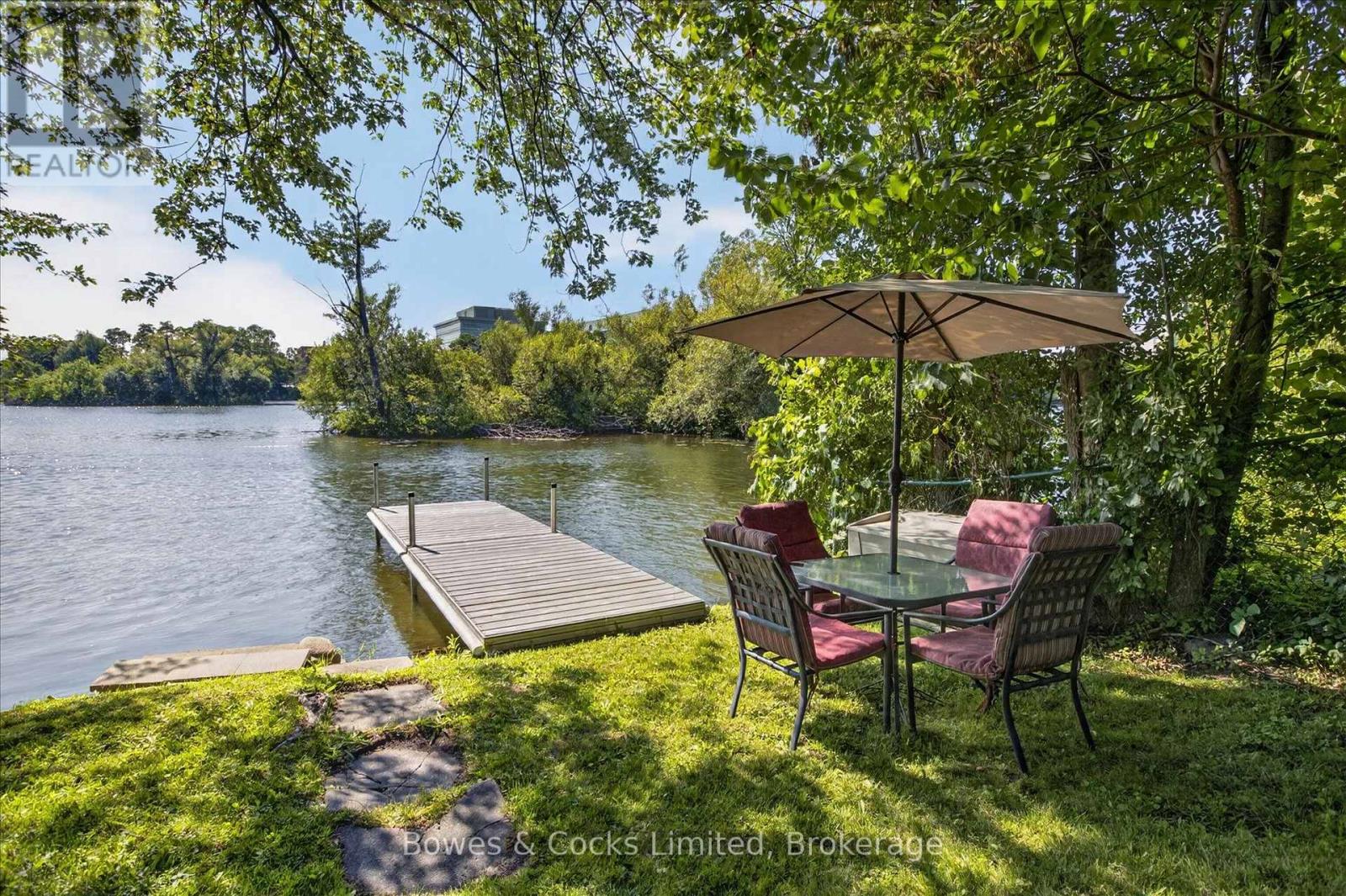 251 ENGLEBURN AVENUE - Image 44