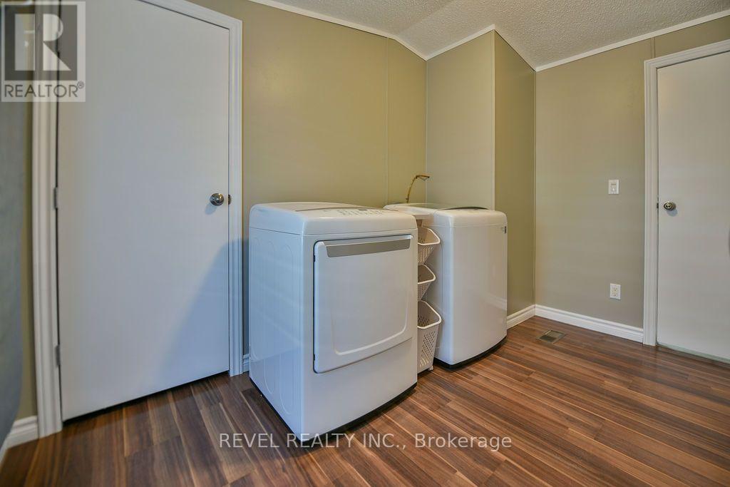 126 REMI CRESCENT - 11