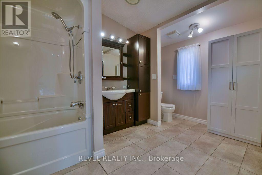 126 REMI CRESCENT - 17