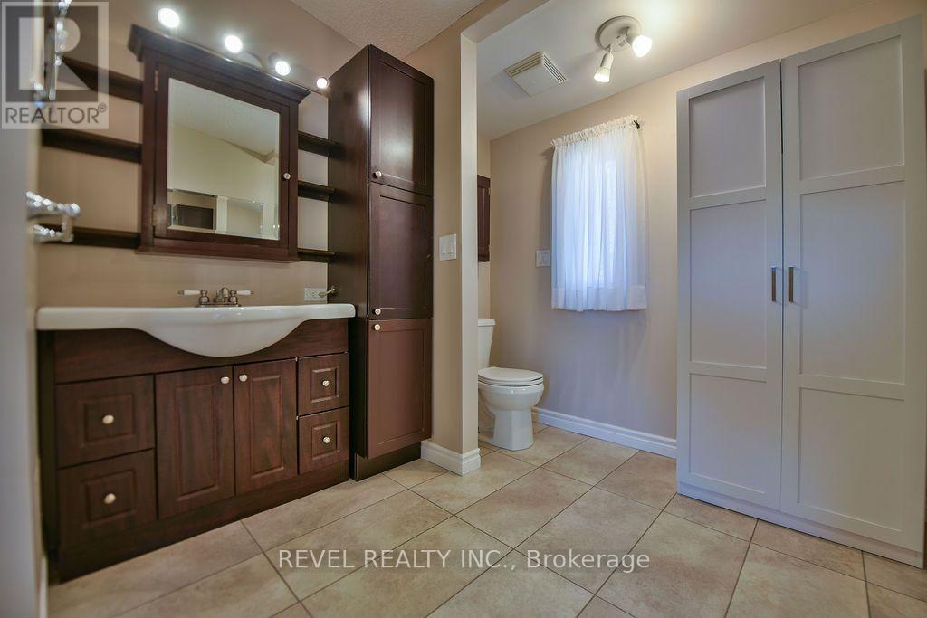 126 REMI CRESCENT - 19