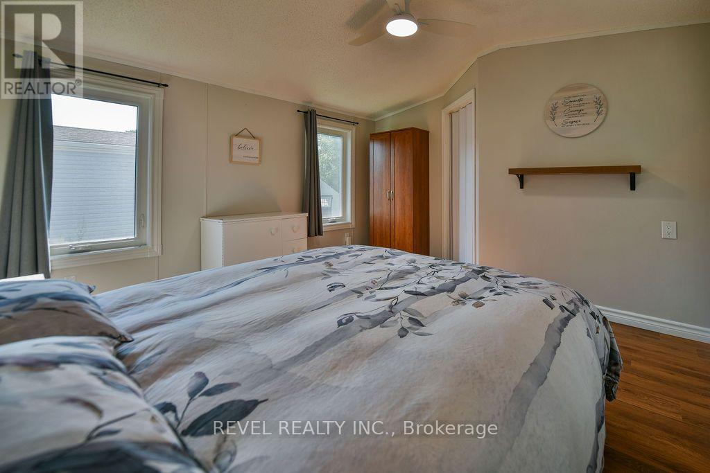126 REMI CRESCENT - 25