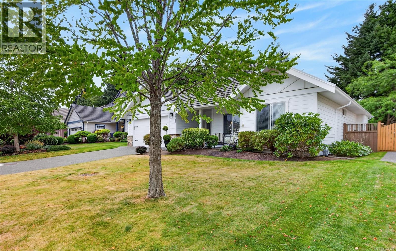 2331 Suffolk Cres - 10