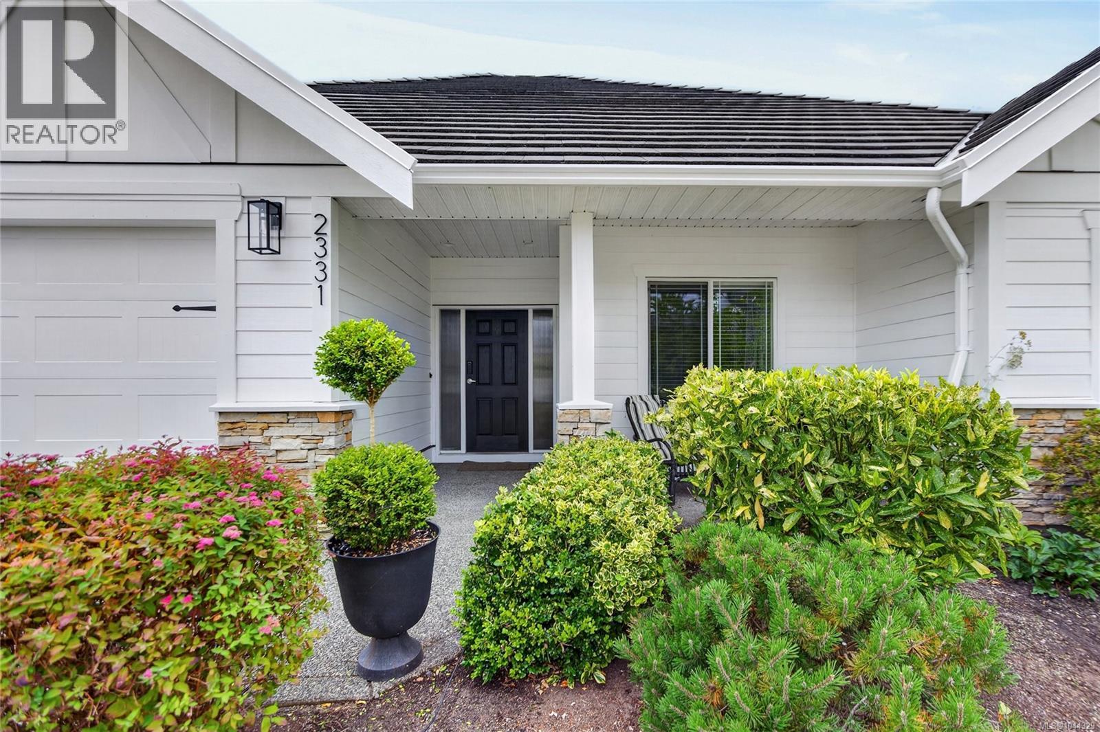 2331 Suffolk Cres - 12