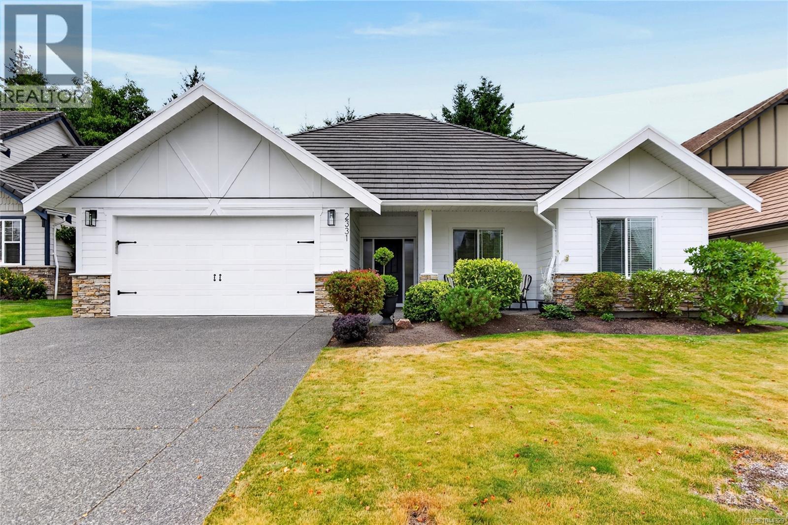 2331 Suffolk Cres - 2