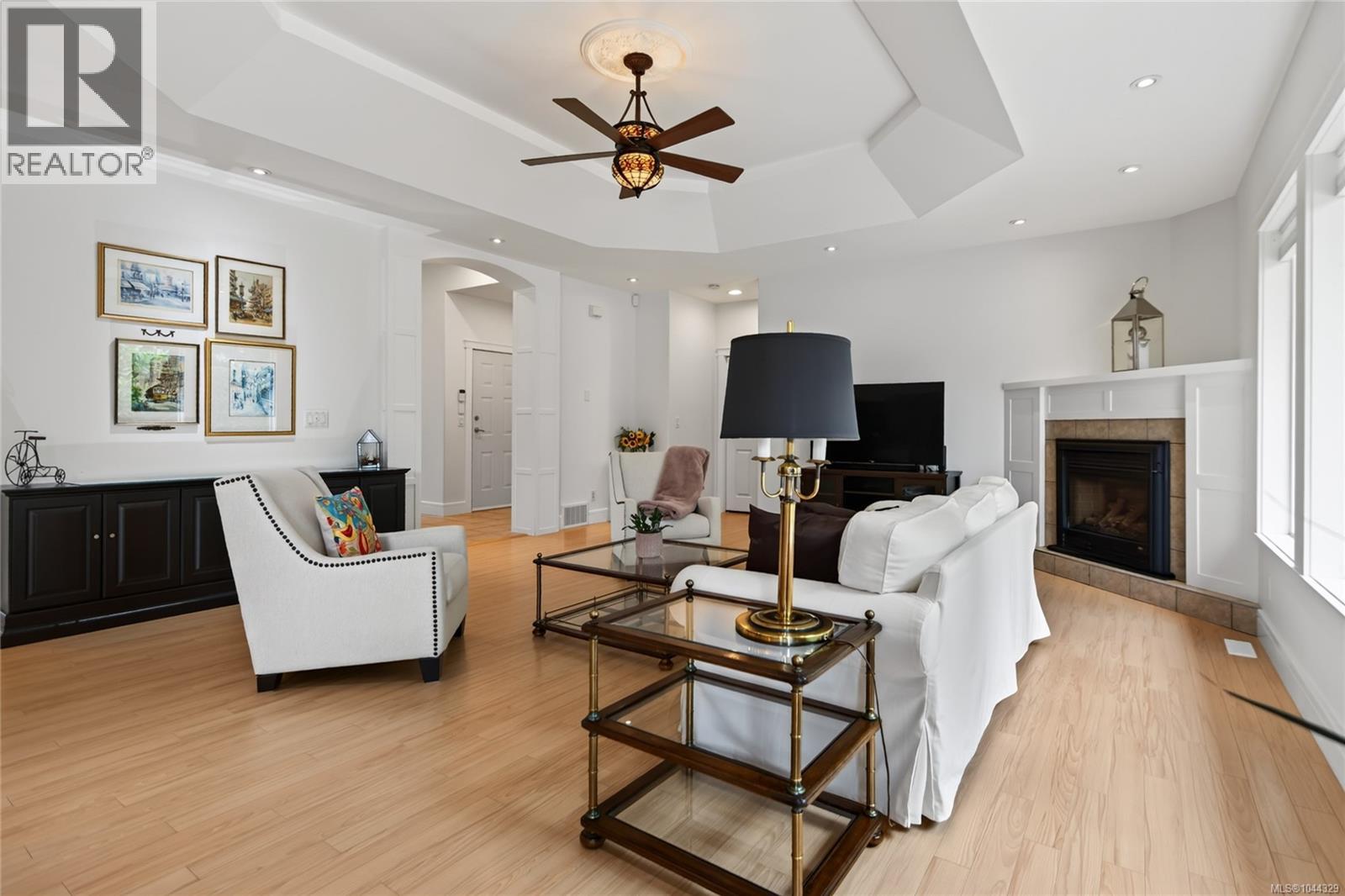 2331 Suffolk Cres - 21