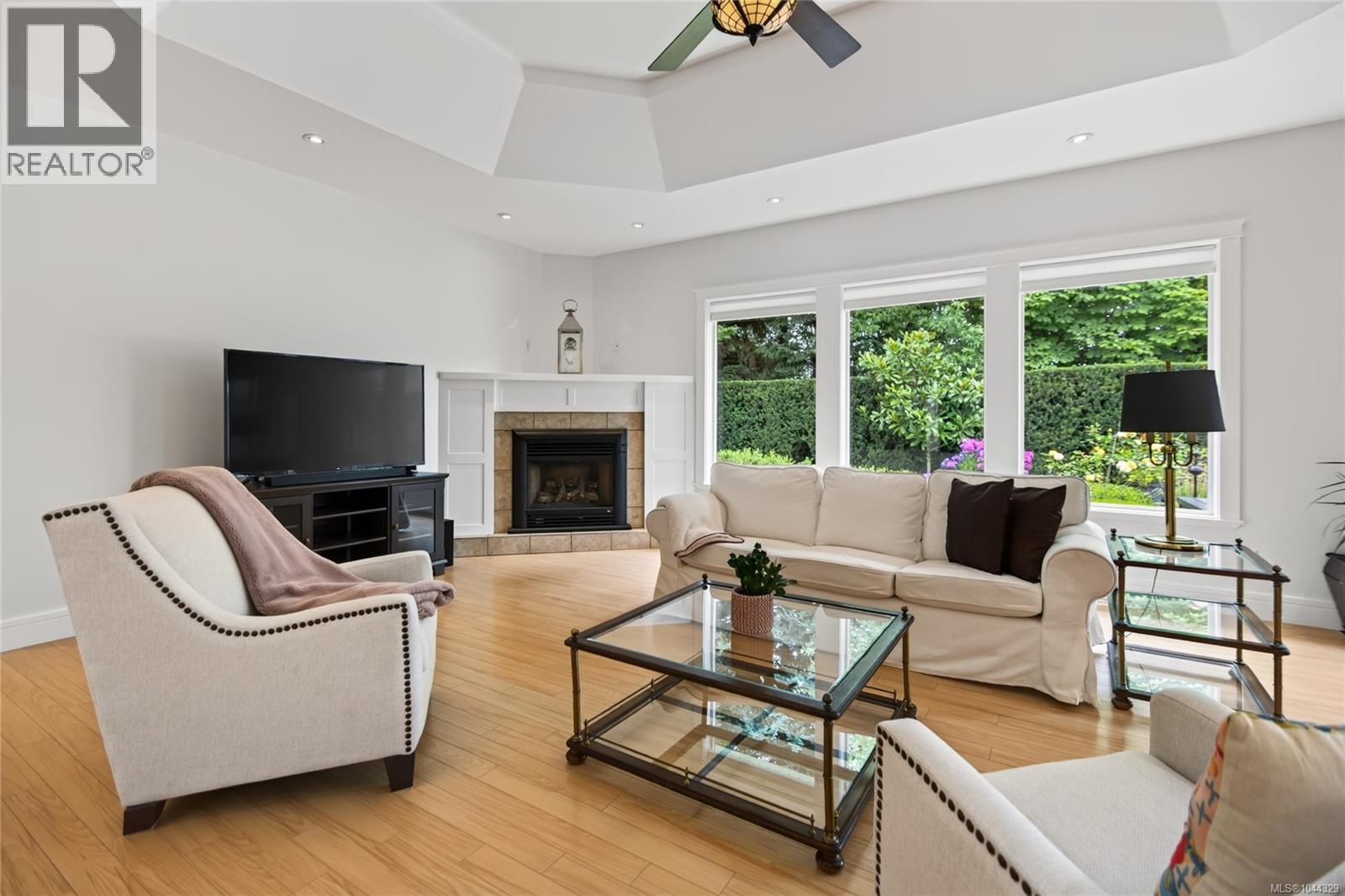 2331 Suffolk Cres - 22