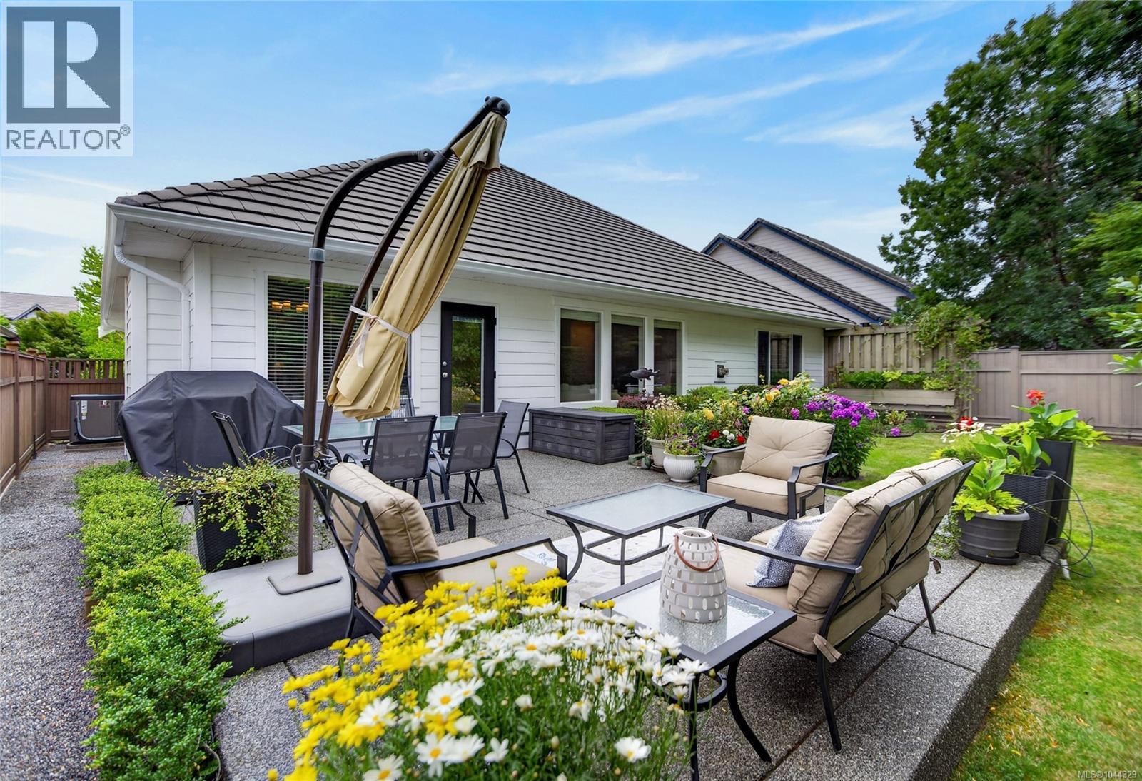 2331 Suffolk Cres - Image 47