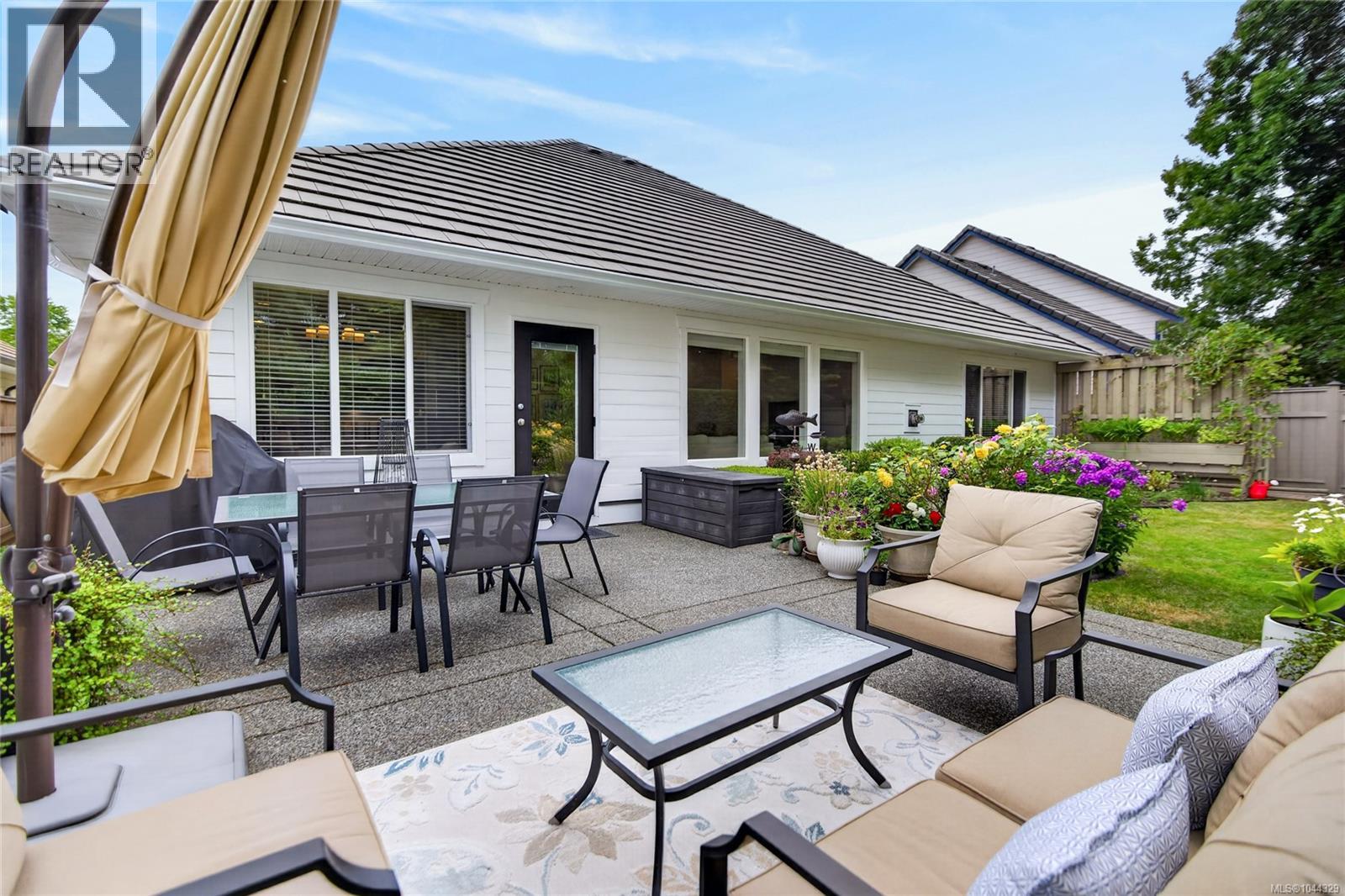 2331 Suffolk Cres - 48