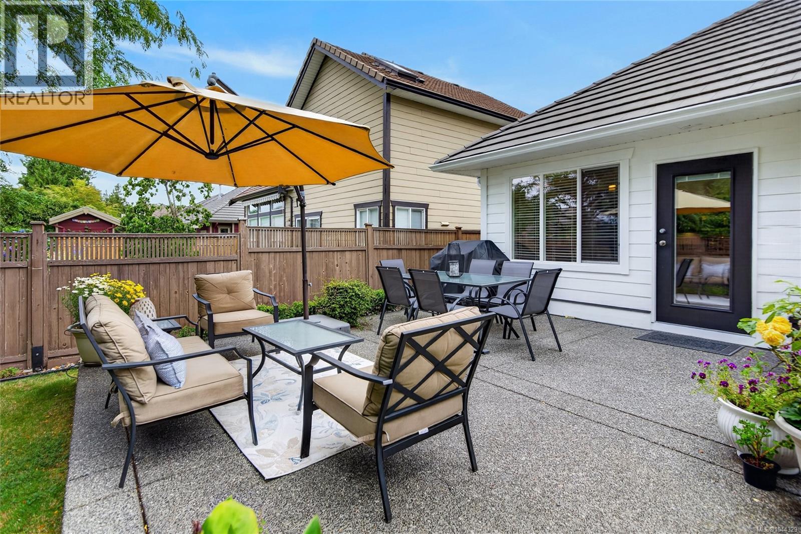 2331 Suffolk Cres - 50
