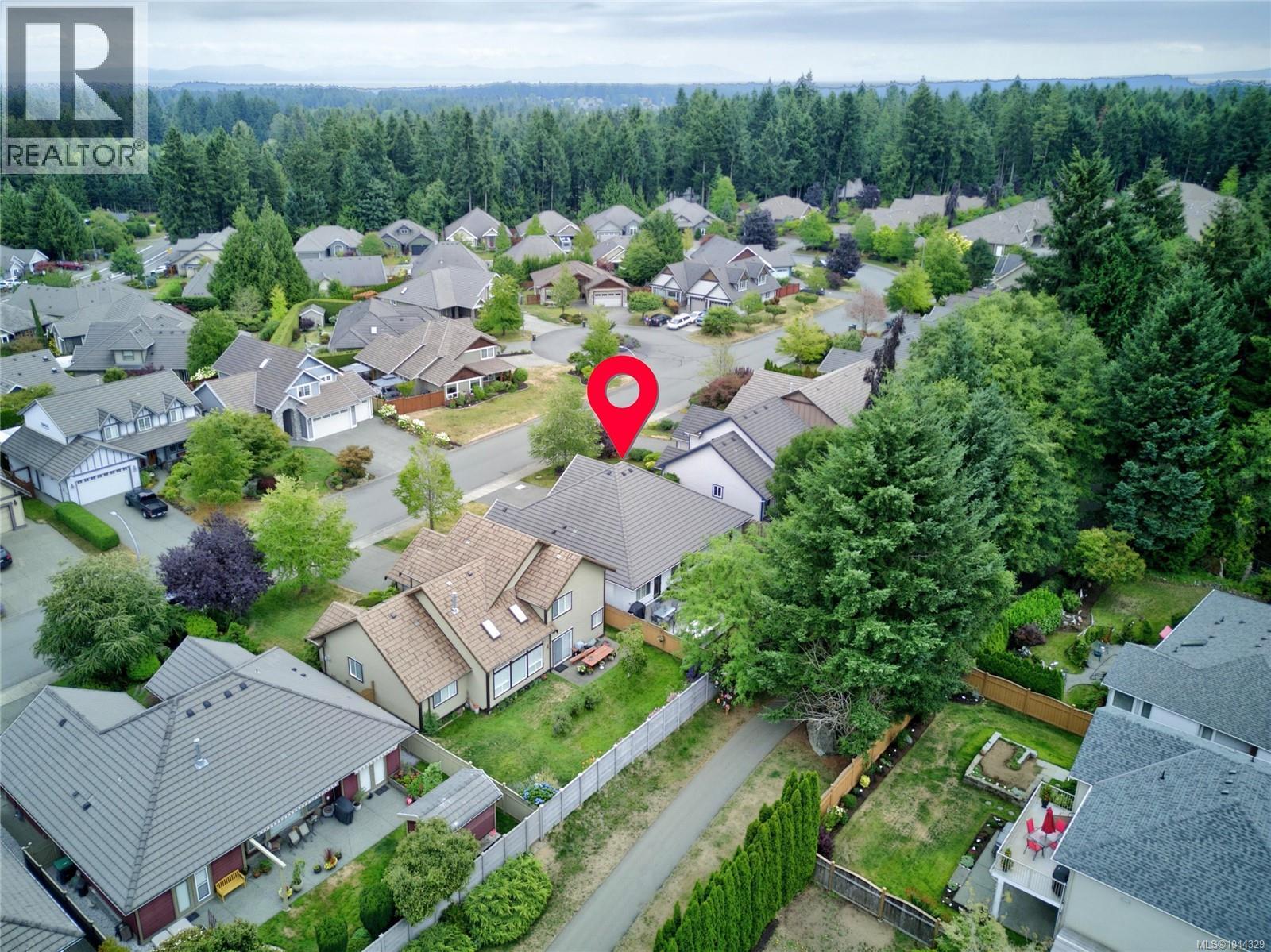 2331 Suffolk Cres - Image 60
