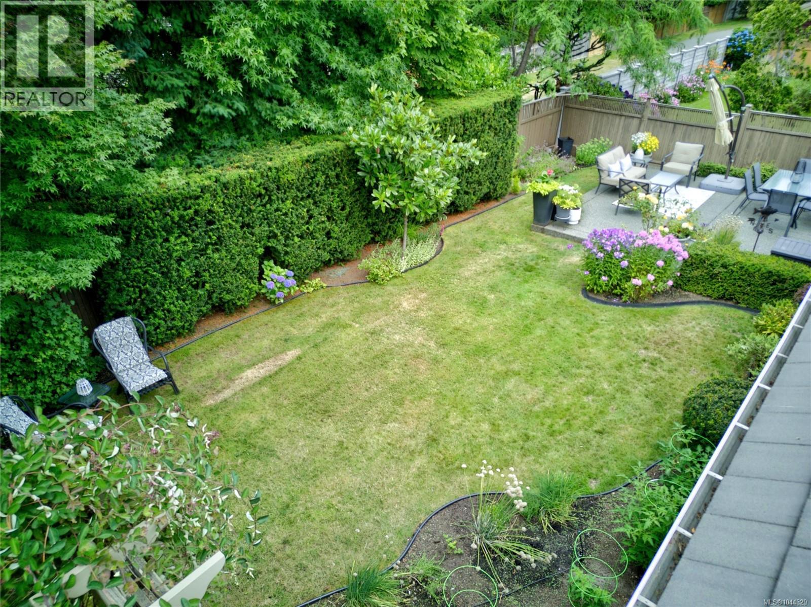 2331 Suffolk Cres - Image 67