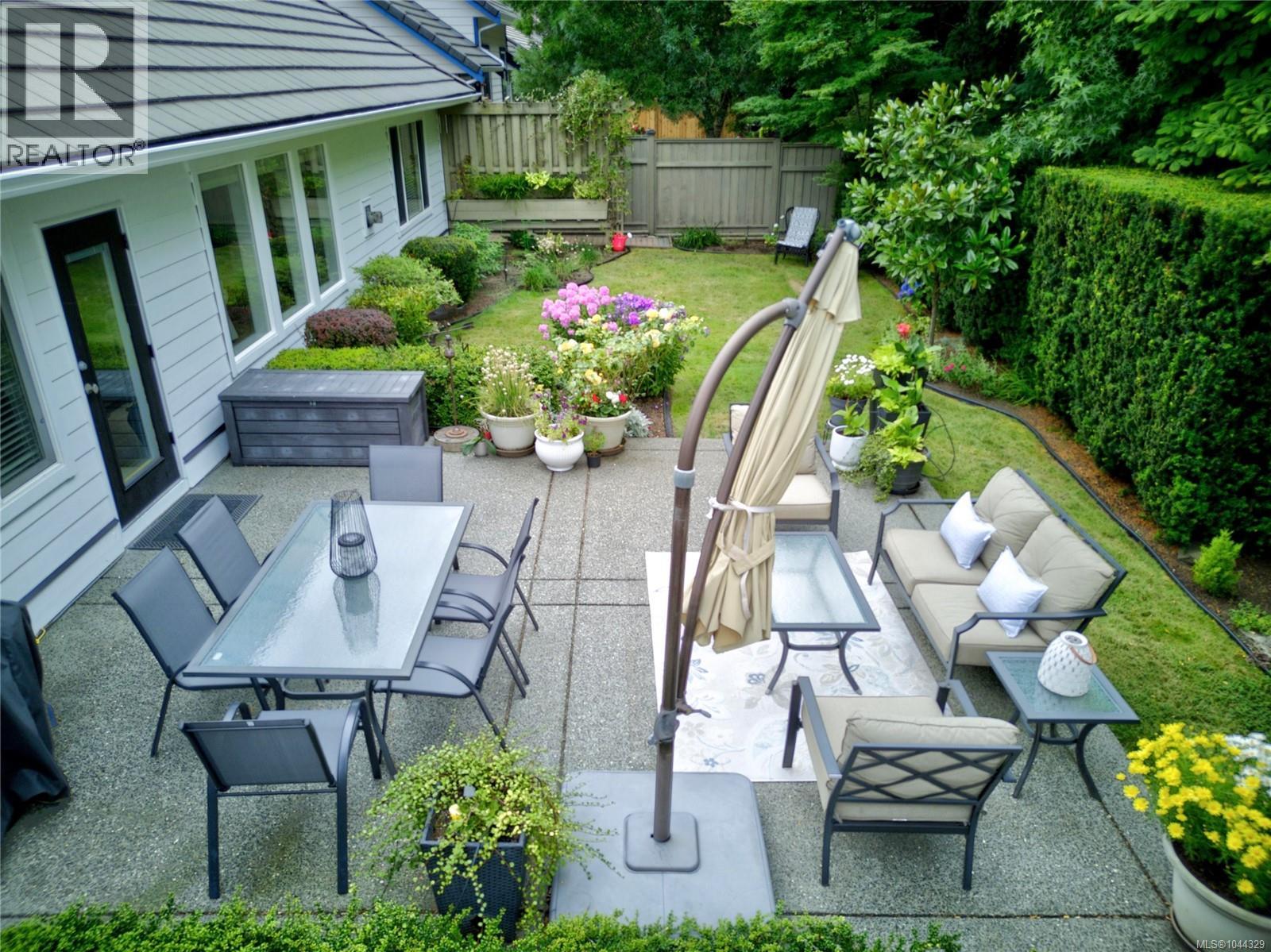 2331 Suffolk Cres - 69