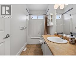 2331 Suffolk Cres, Courtenay, BC V9N3Z4 Photo 41