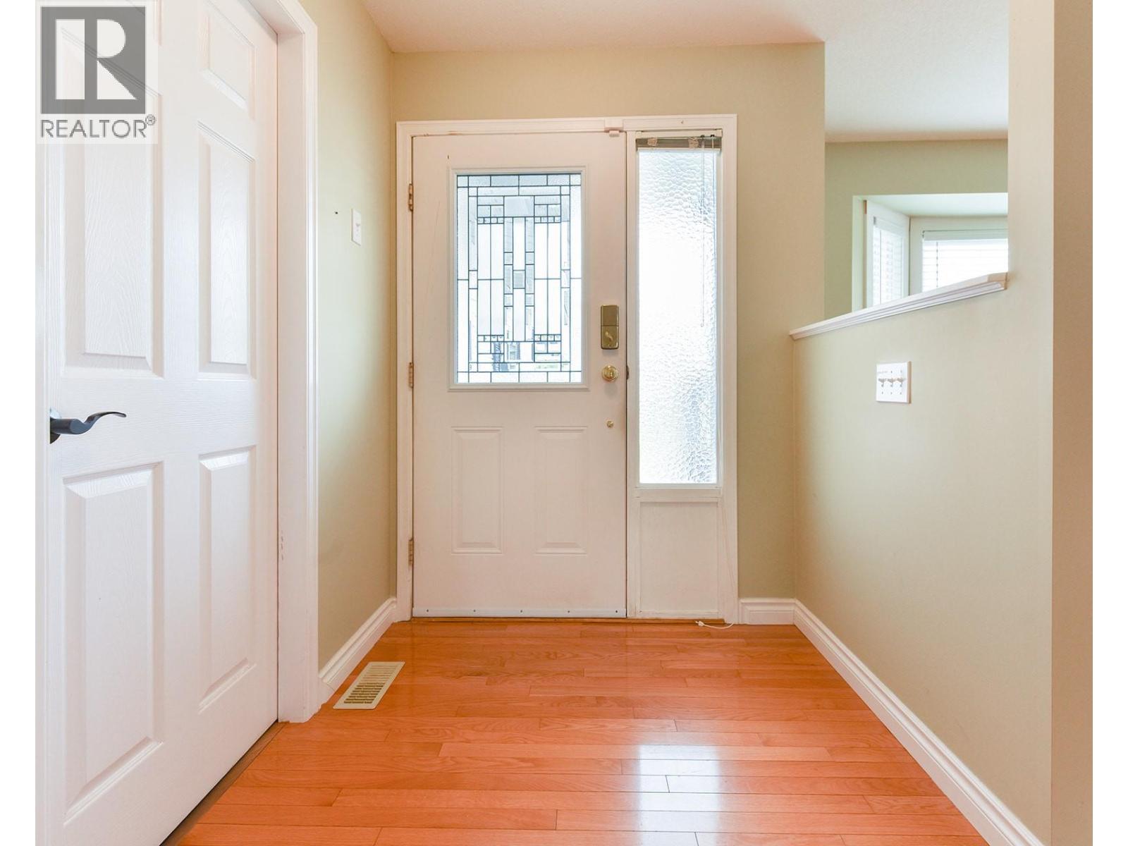 29 Kingfisher Drive - 4