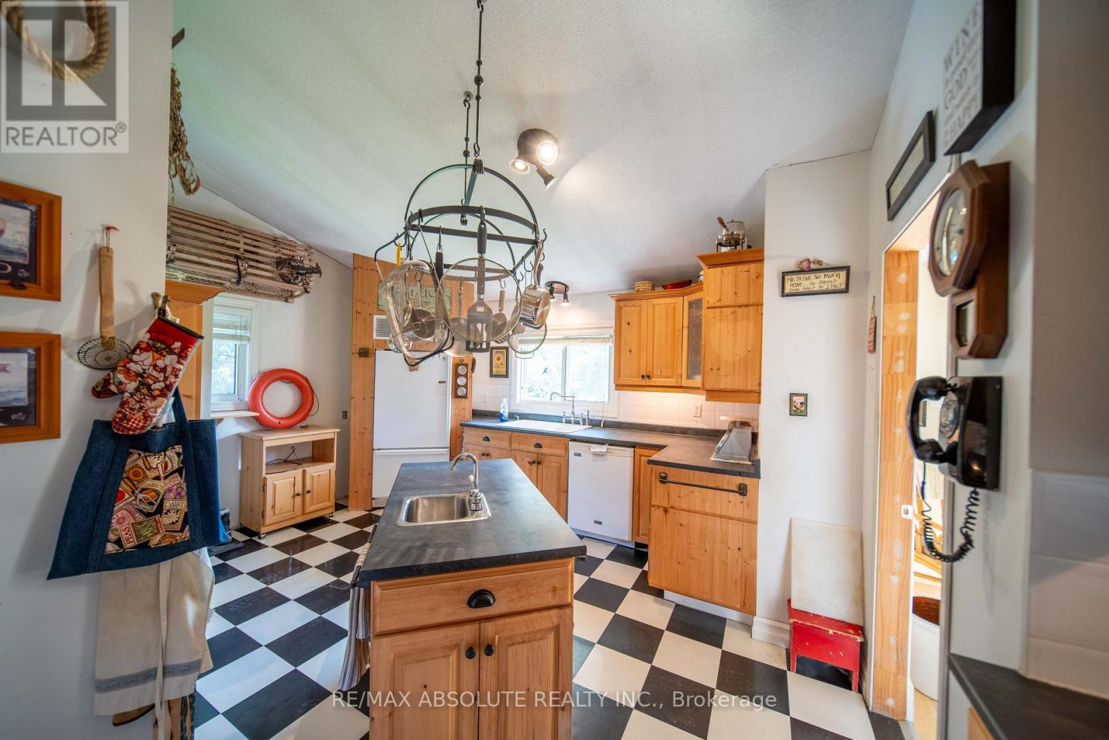 1543 GAGNON ROAD - 15