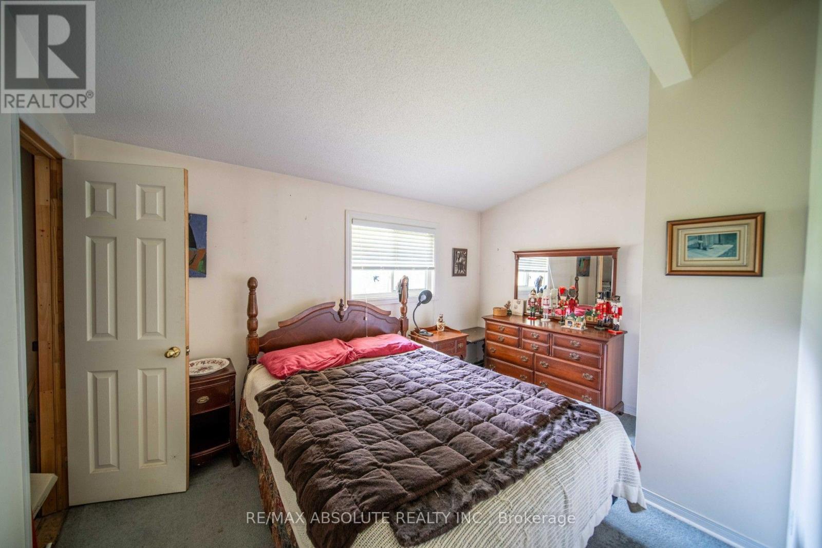 1543 GAGNON ROAD - 23
