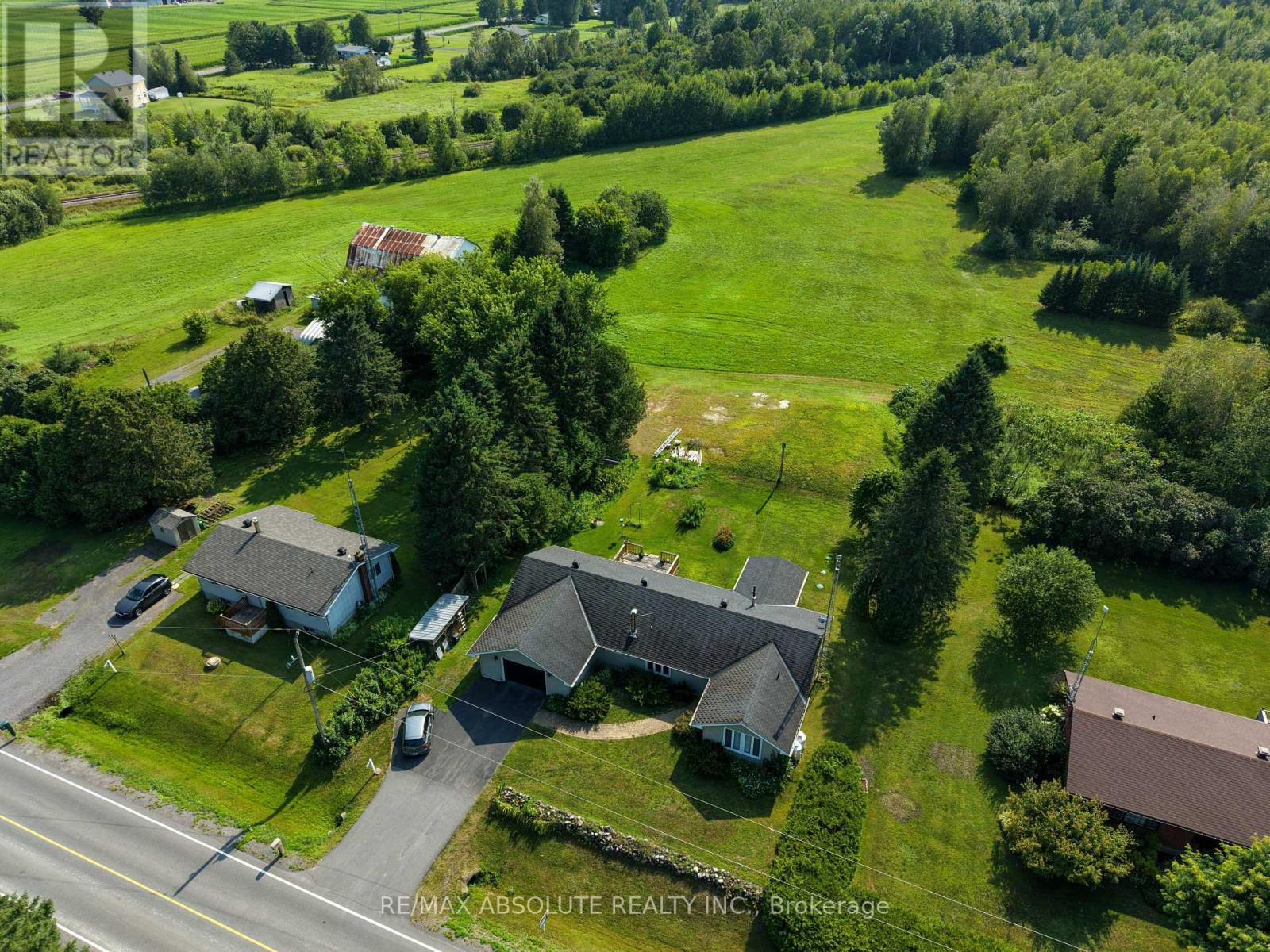 1543 GAGNON ROAD - 28