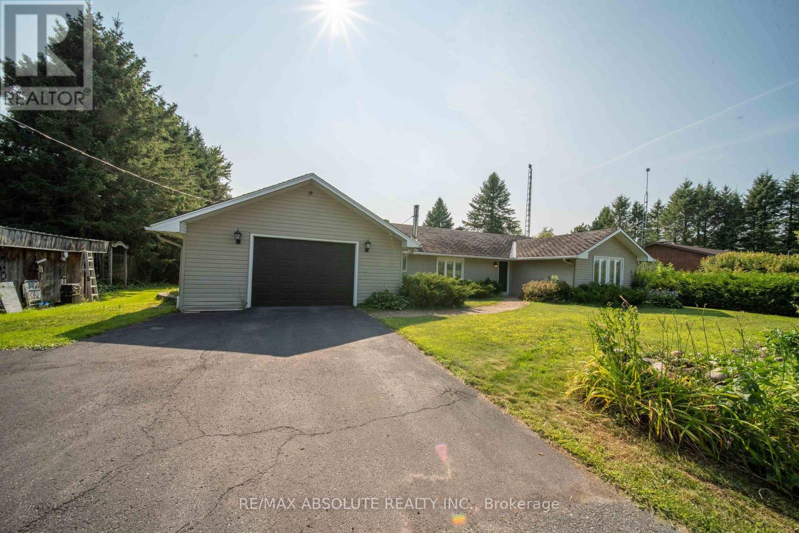 1543 GAGNON ROAD - 3