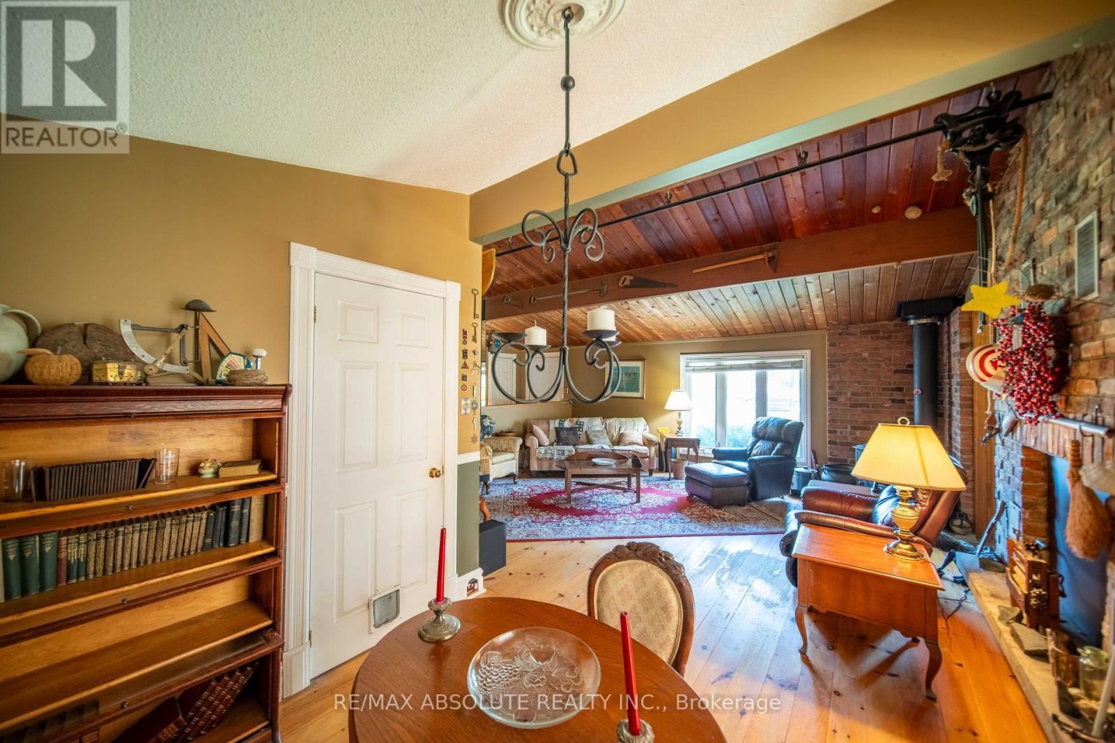 1543 GAGNON ROAD - 9