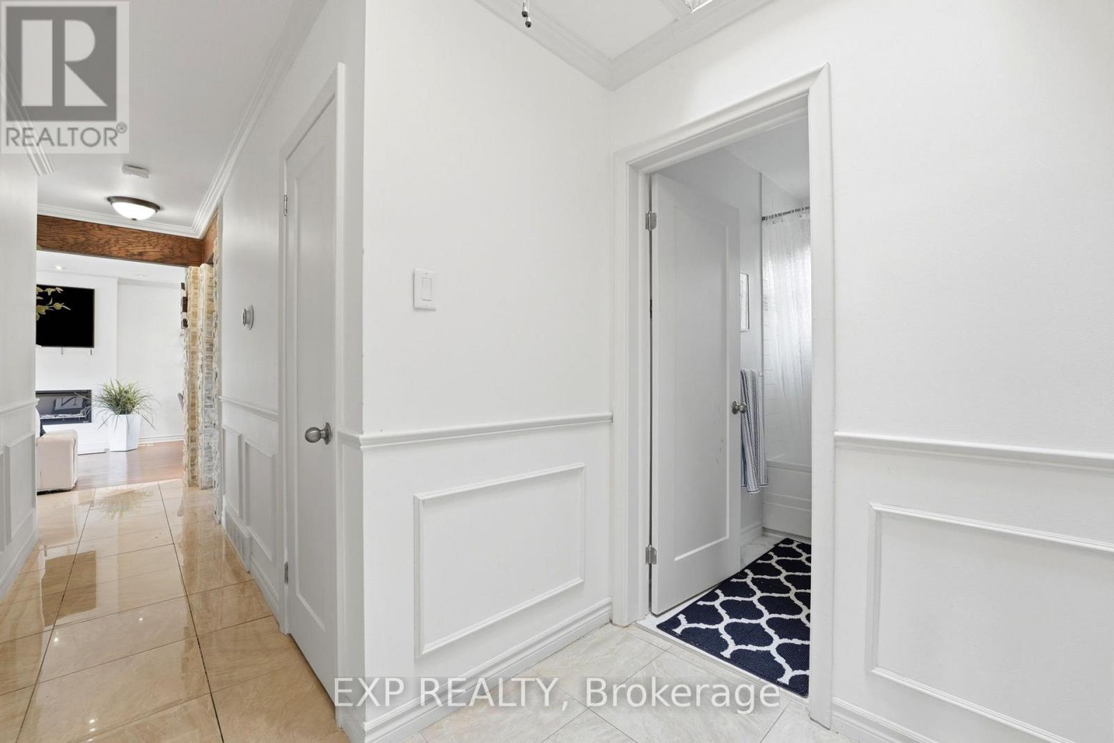 748 WESTON DRIVE - 23