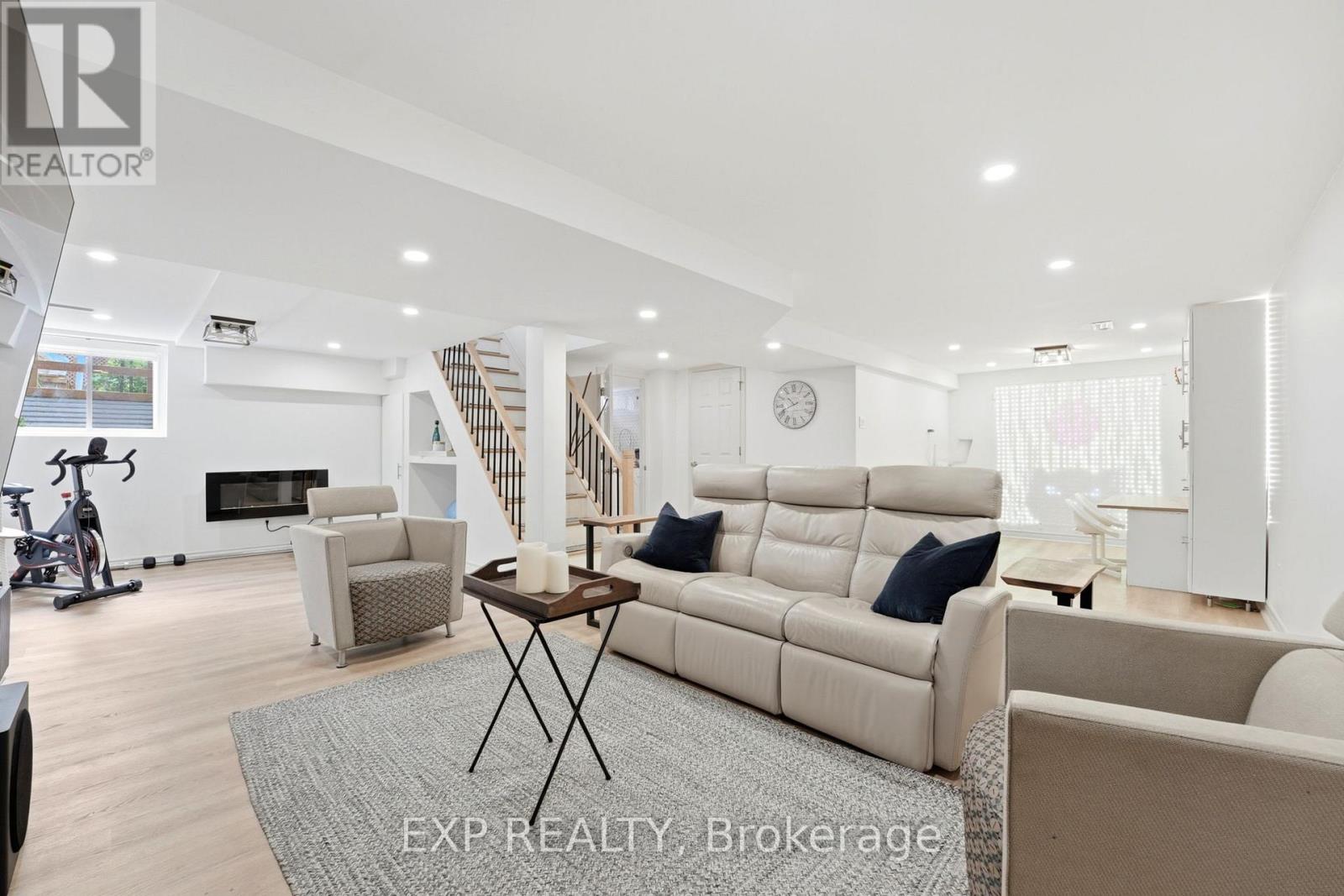 748 WESTON DRIVE - Image 26