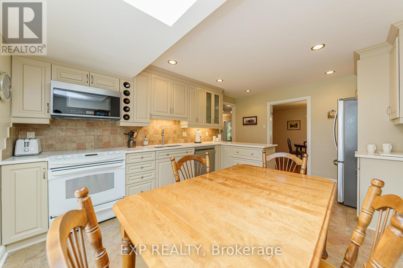1299 FAIRWAY DRIVE - 12