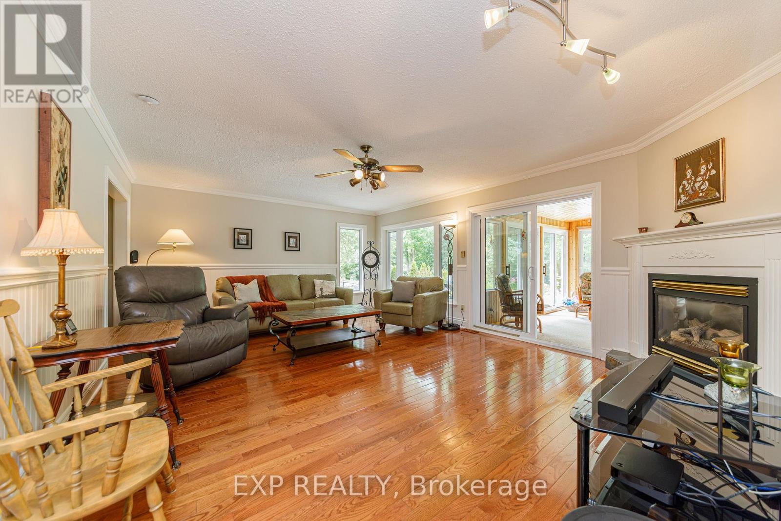 1299 FAIRWAY DRIVE - 14