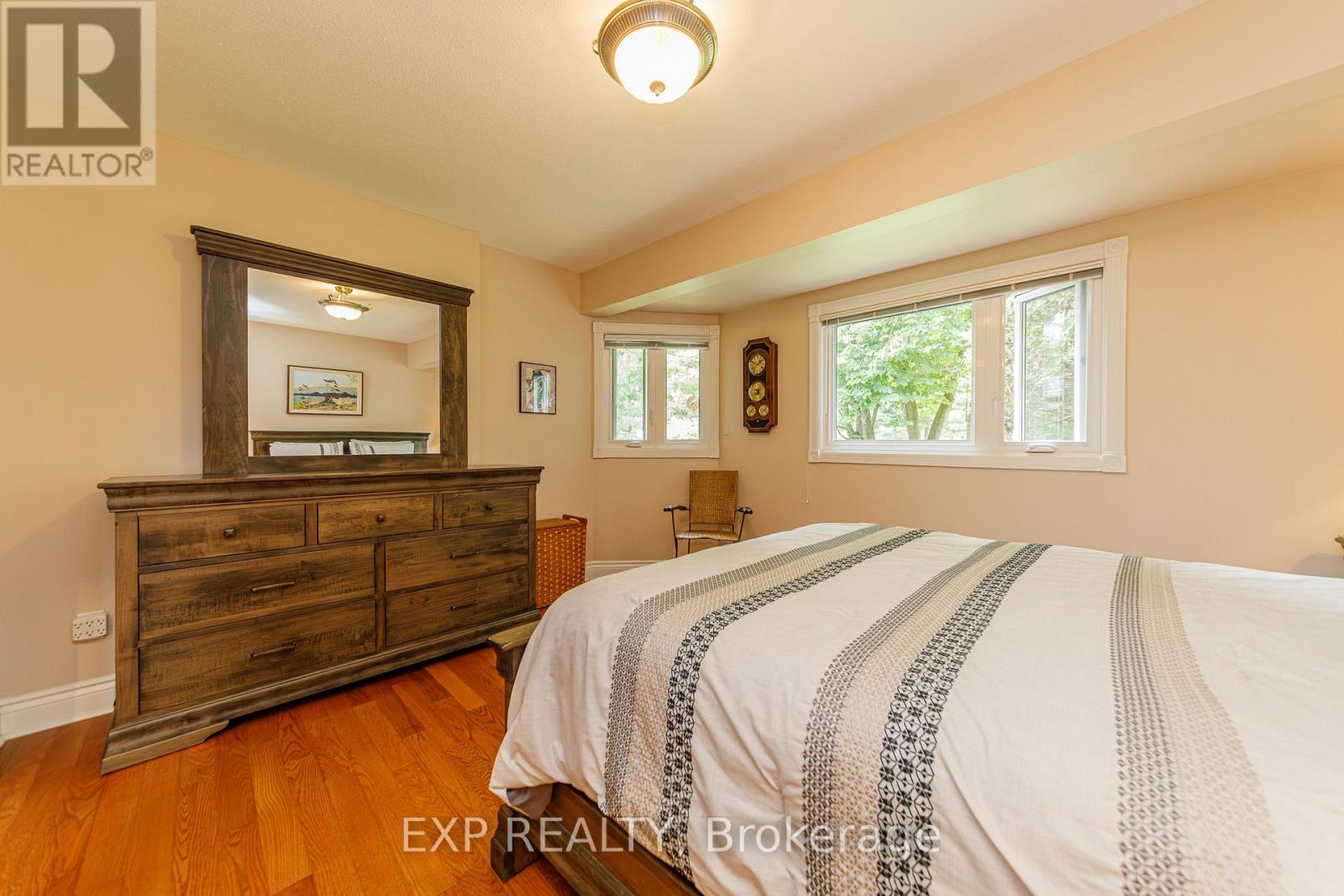 1299 FAIRWAY DRIVE - 31
