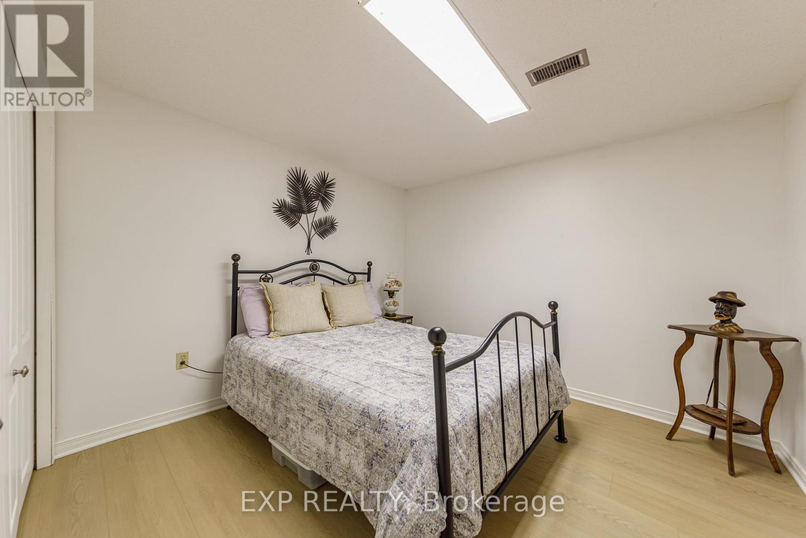 1299 FAIRWAY DRIVE - 35
