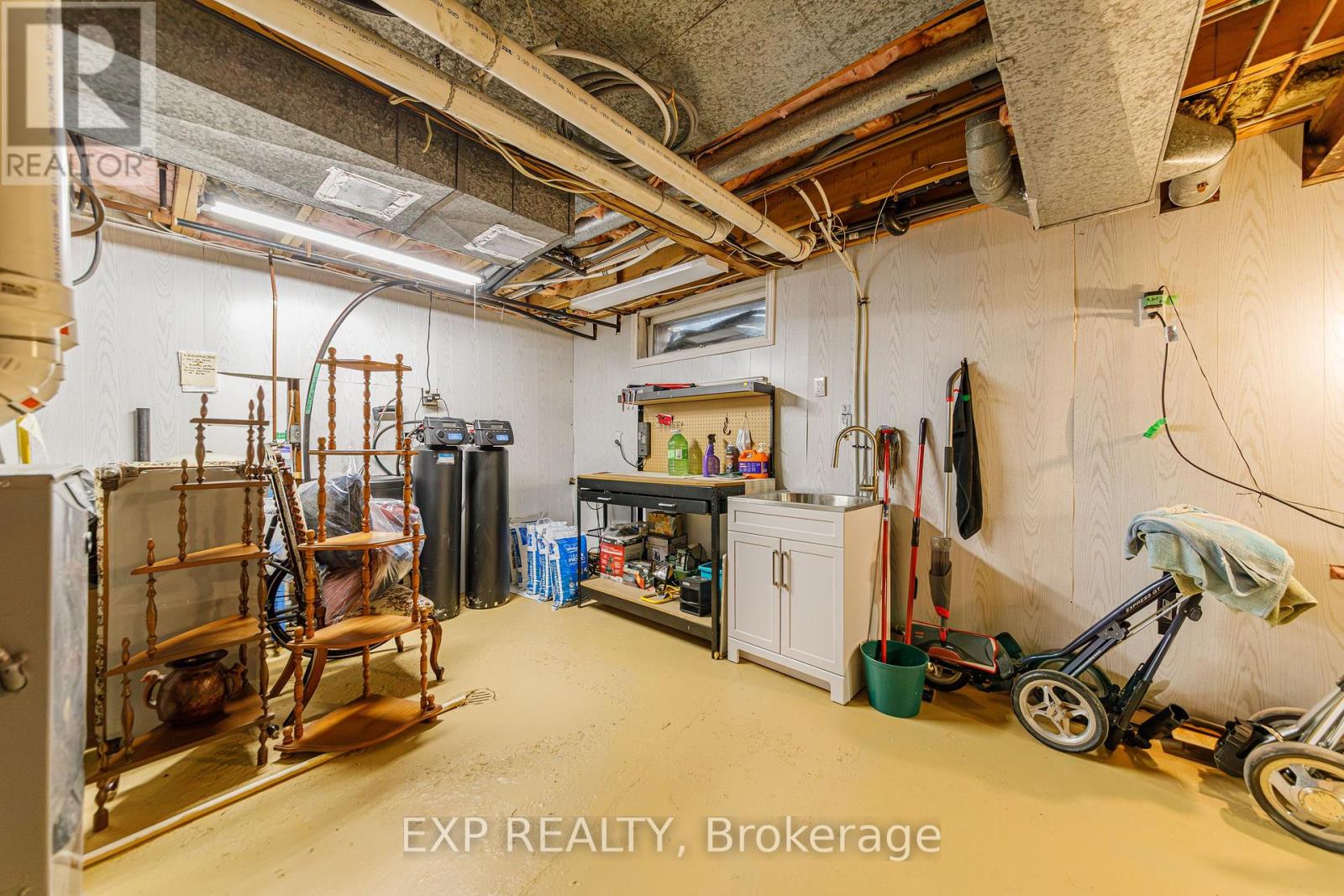 1299 FAIRWAY DRIVE - 37