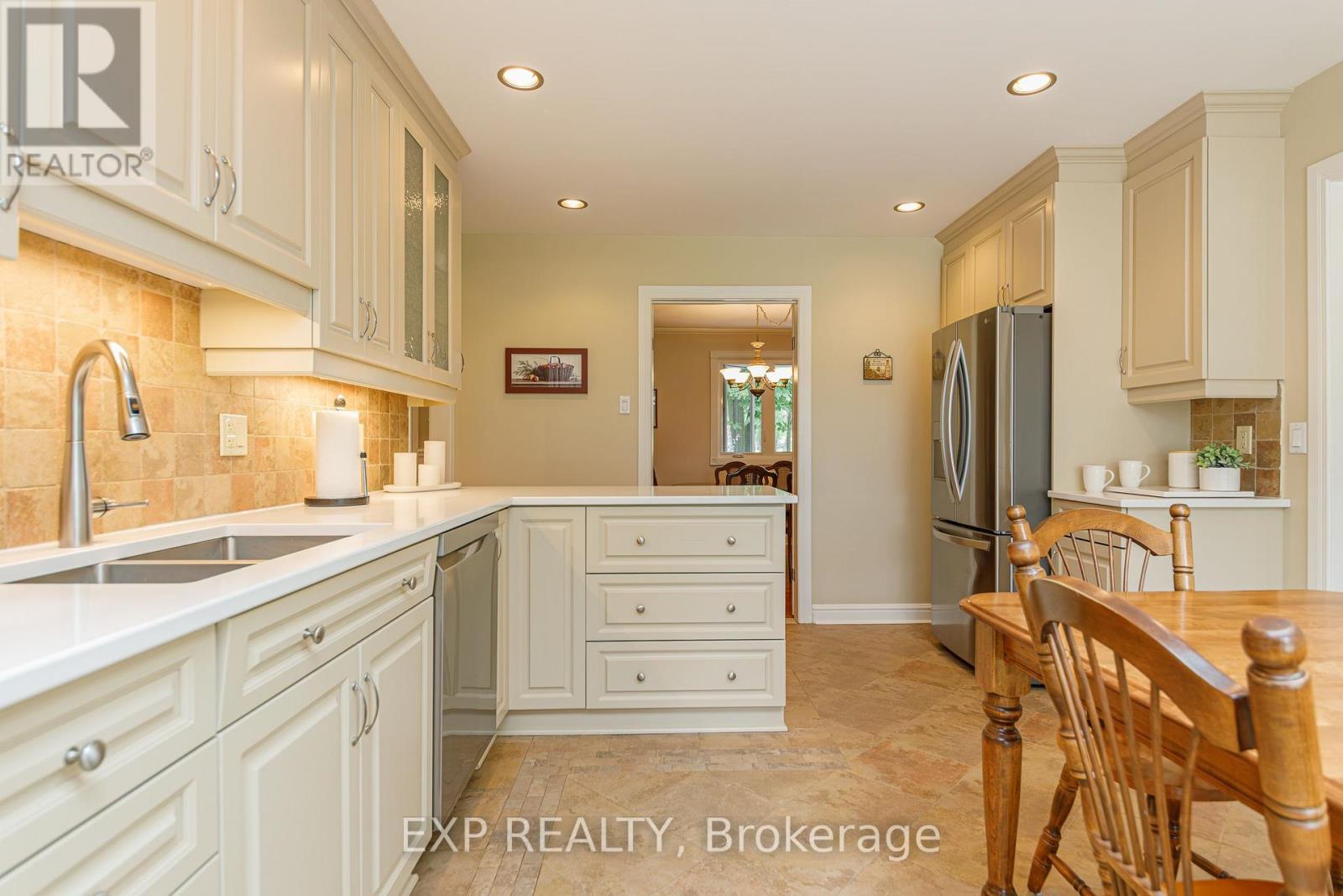 1299 FAIRWAY DRIVE - 9