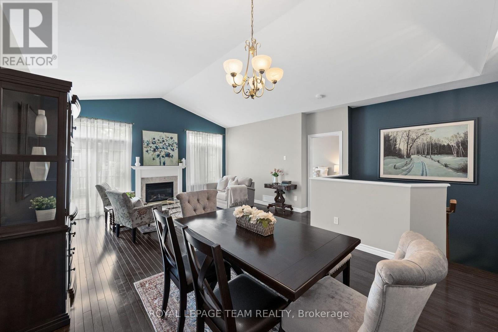 2 Bed, 3 Bath House for Sale in Ottawa – 52 VILLAGE WALK PRIVATE, Ottawa – MLS# X13609834 - Image 14